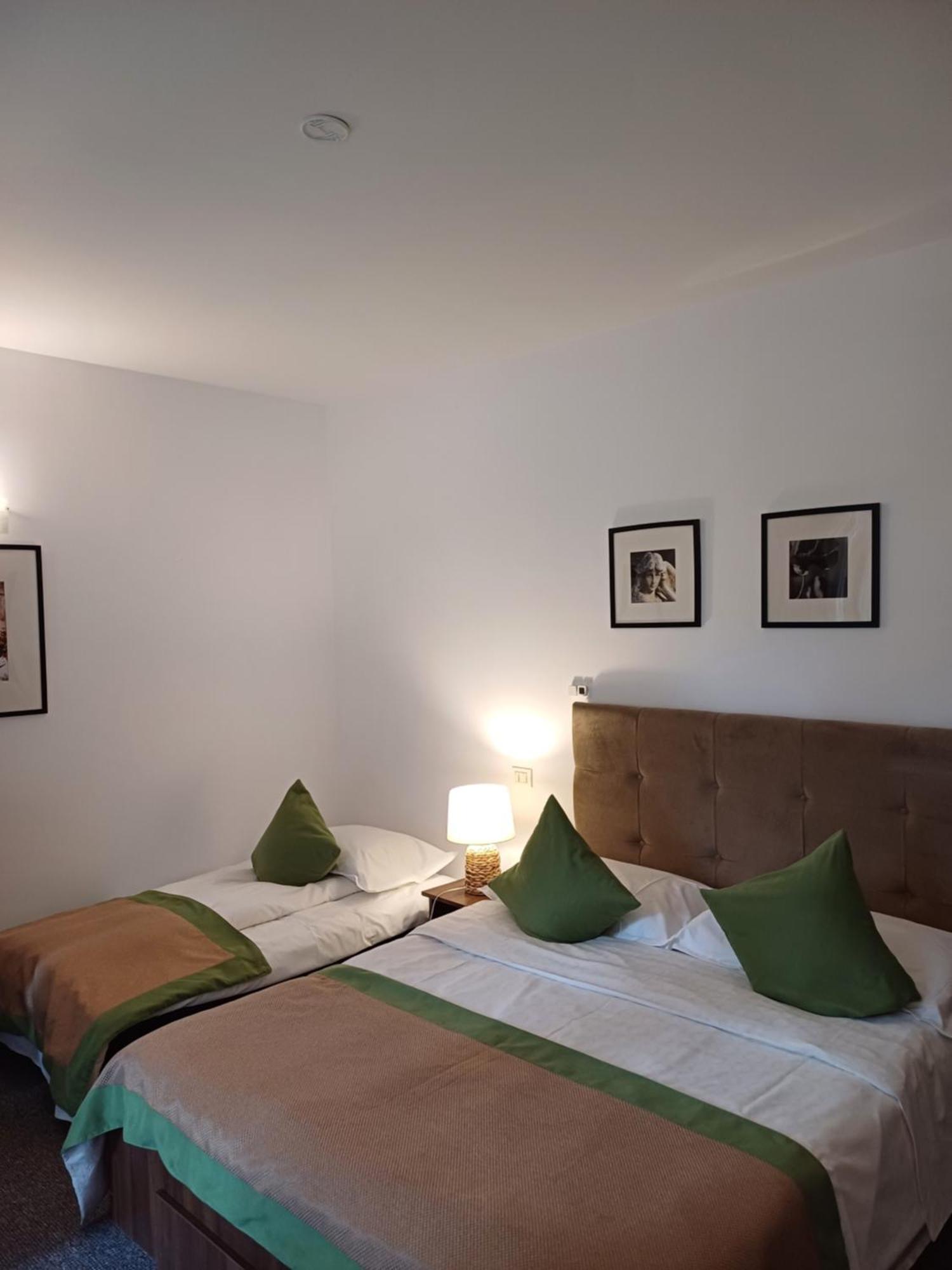 Apartamente Private A&L Sinaia Cameră foto